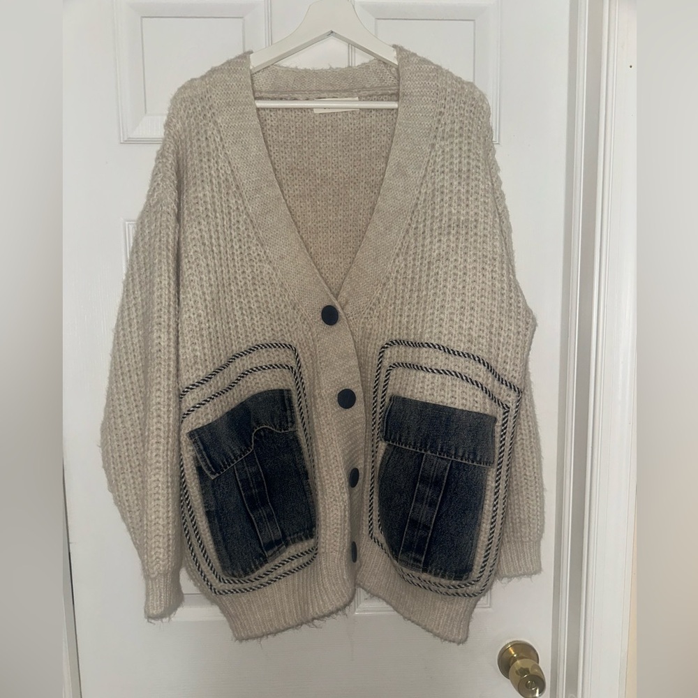Cozy Cream Cardigan with Denim Accents - Picture 8 of 8